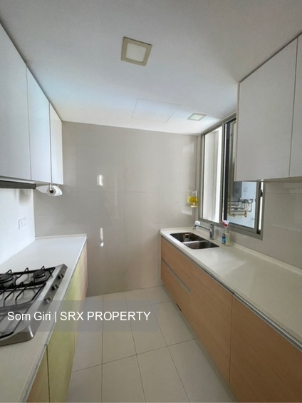 Sea Esta (D18), Condominium #560133111